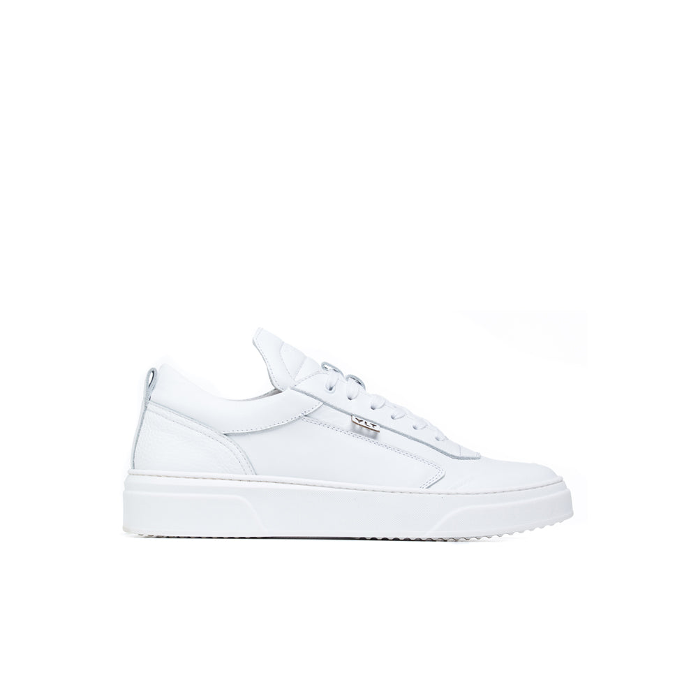 triple white low cut high quality leather  footwear